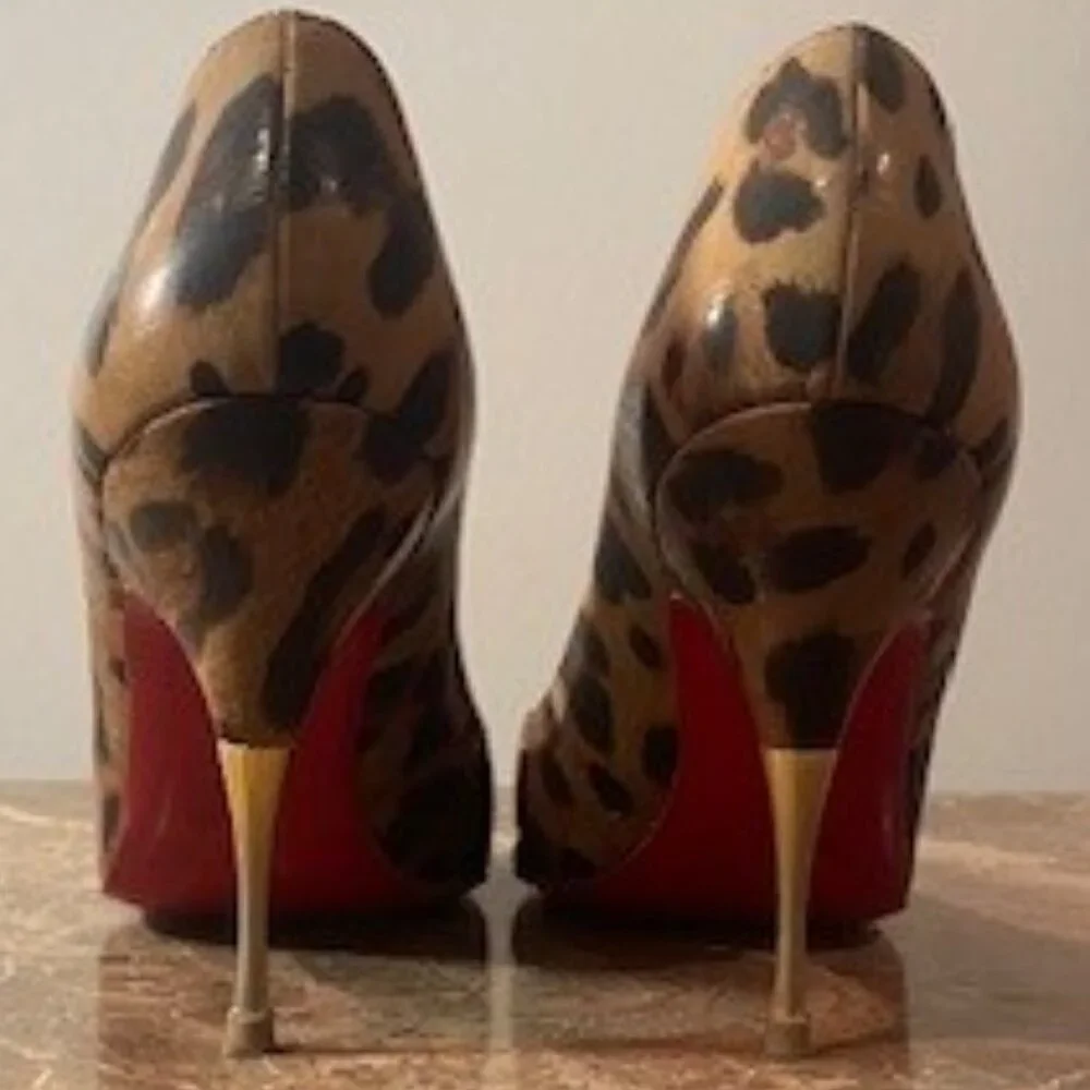 Christian Louboutin VINTAGE Yotruche Leopard Patent Leather Heels – Sz 8